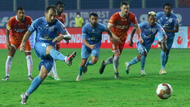 ISL 2020-21: Adam Le Fondre's stoppage-time penalty strike hands Mumbai City FC 1-0 win over FC Goa ISL 2020-21: Adam Le Fondre's stoppage-time penalty strike hands Mumbai City FC 1-0 win over FC Goa
