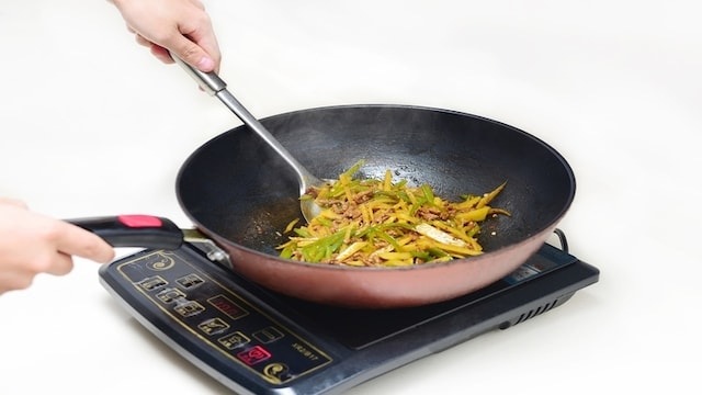 Induction cooktops for easy use anywhere Induction cooktops for easy use anywhere