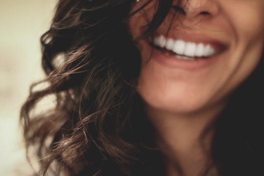Dental floss to keep your teeth clean and healthy Dental floss to keep your teeth clean and healthy