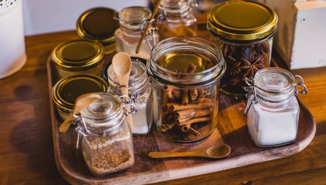 Non-metallic cooking jars that will look stunning in your kitchen Non-metallic cooking jars that will look stunning in your kitchen