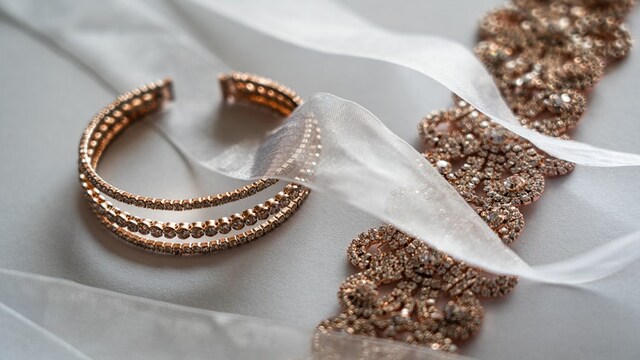 Wedding bangle sets that look great Wedding bangle sets that look great