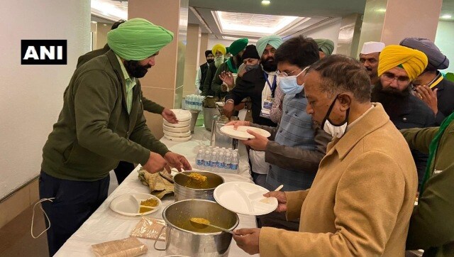 Farmers' Protest LIVE Updates: Tomar, Goyal join farmers for tea break; farm leaders say talks ongoing with Centre
