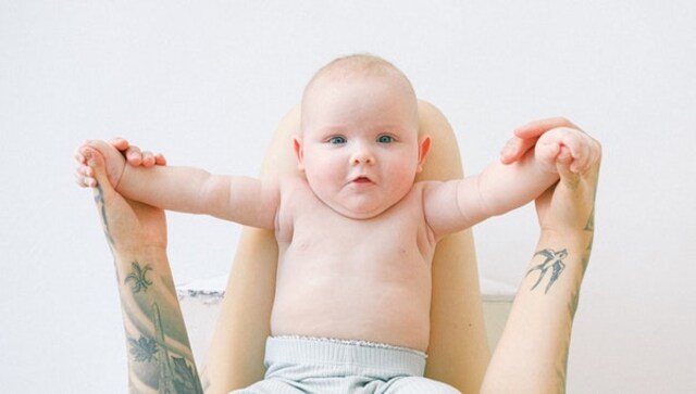 Best oils to give baby a great massage Best oils to give baby a great massage