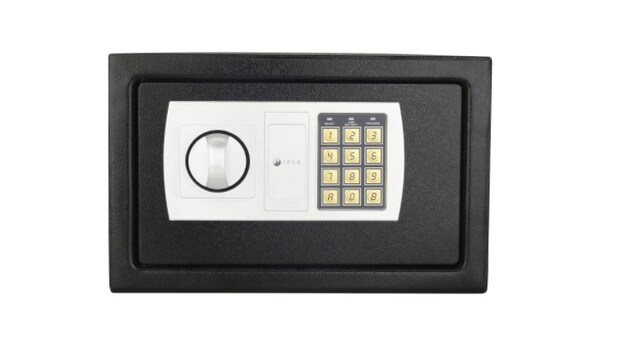 Portable lockers to keep valuables safe Portable lockers to keep valuables safe