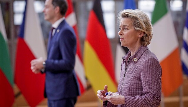 Ursula von der Leyen sees 'clear, but very narrow path' in reaching post-Brexit trade deal Ursula von der Leyen sees 'clear, but very narrow path' in reaching post-Brexit trade deal