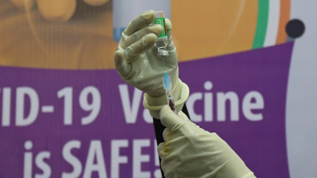 Fully-vaccinated people can gather indoors, unmasked with non-vaccinated people: CDC