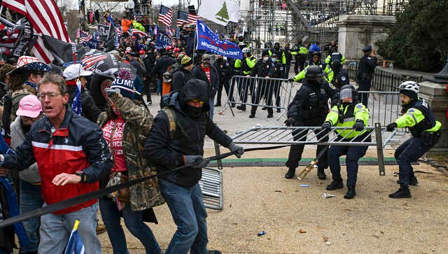 'What a joke': Black Lives Matter activists note contrast in police response at Capitol