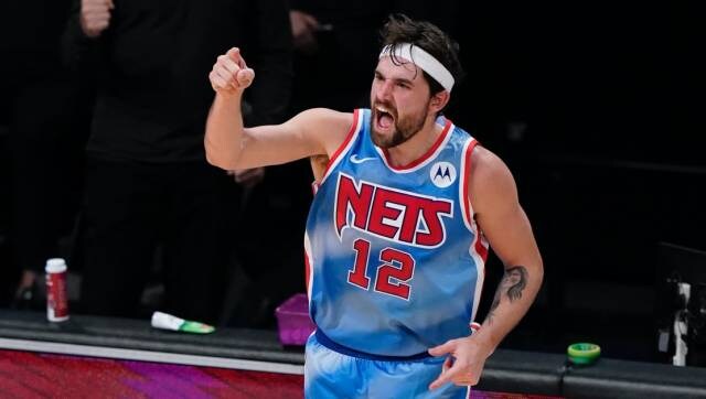 NBA: Lakers, 76ers' winning streaks snapped by Spurs, Nets; Trail Blazers rout Timberwolves