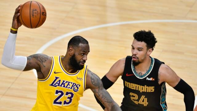 NBA: Lakers stretch winning streak to four; Spurs stop 4-game skid at Clippers