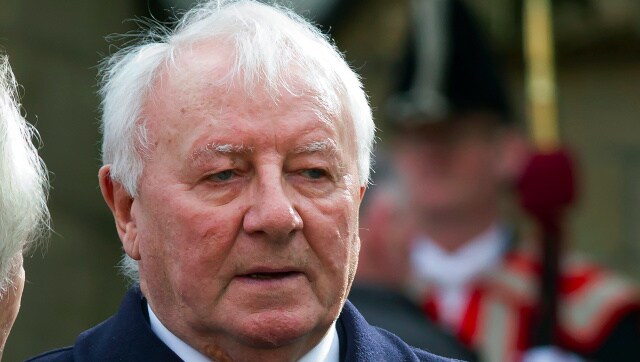 Former Manchester United, Scotland manager Tommy Docherty passes away aged 92