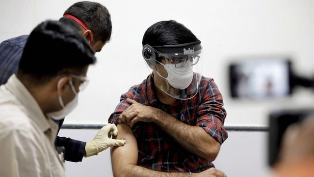 India inoculates over 12.7 lakh people despite vaccine hesitancy; free jabs reach Seychelles, Myanmar