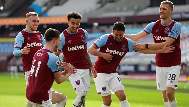 Premier League: West Ham up to fourth spot after victory over Tottenham; Leicester beat Aston Villa