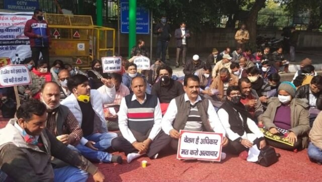 Delhi municipal school teachers not paid salaries since August; MCDs, state govt pass buck