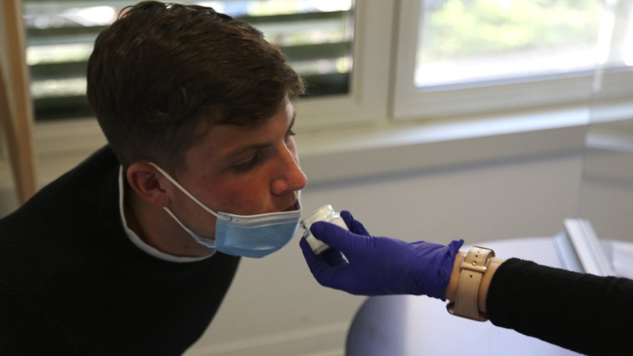 Doctors attempt to combat agony of post-COVID-19 loss of smell with olfactory rehab
