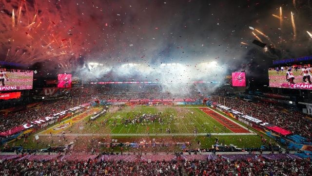 Super Bowl rakes in half a billion dollars in ads as spots go for $5.6 million for 30 seconds Super Bowl rakes in half a billion dollars in ads as spots go for $5.6 million for 30 seconds