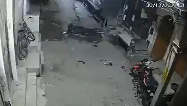 Video of motorcycle moving on its own in dead of night goes viral, watch here Video of motorcycle moving on its own in dead of night goes viral, watch here