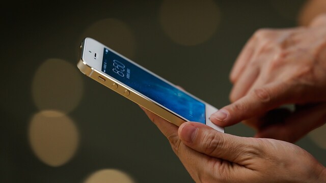 Apple iPhone 13 will feature optical in-display fingerprint sensor: Report Apple iPhone 13 will feature optical in-display fingerprint sensor: Report