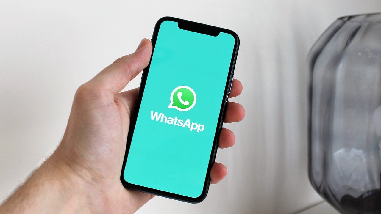  How you can chat with yourself on WhatsApp