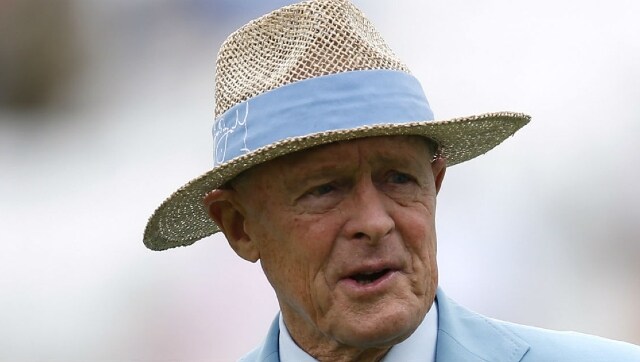 Geoffrey Boycott urges ECB to to dock money from players who prioritise IPL over national duty Geoffrey Boycott urges ECB to to dock money from players who prioritise IPL over national duty