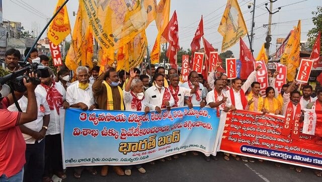 Bharat Bandh: Protesters block highways, roads in Punjab, Haryana; train services hit at 32 locations Bharat Bandh: Protesters block highways, roads in Punjab, Haryana; train services hit at 32 locations