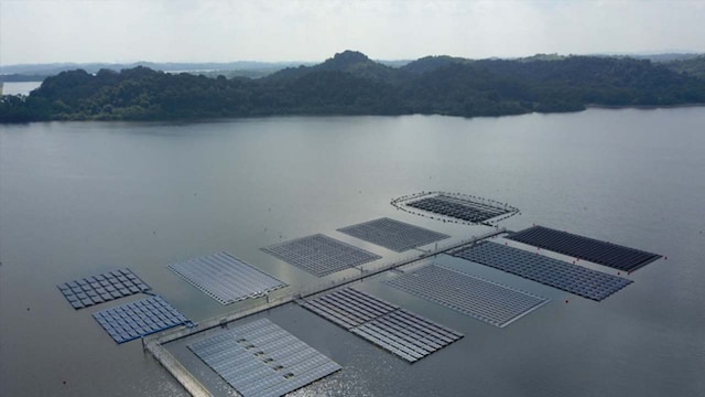 Space-starved Singapore builds huge floating solar farms in push for renewable power Space-starved Singapore builds huge floating solar farms in push for renewable power