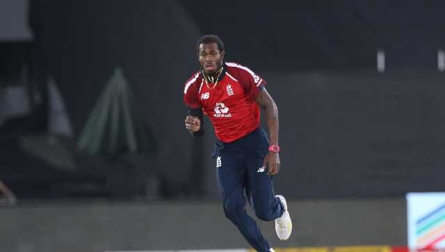 England pacer Jofra Archer undergoes finger surgery following freak fish tank injury England pacer Jofra Archer undergoes finger surgery following freak fish tank injury