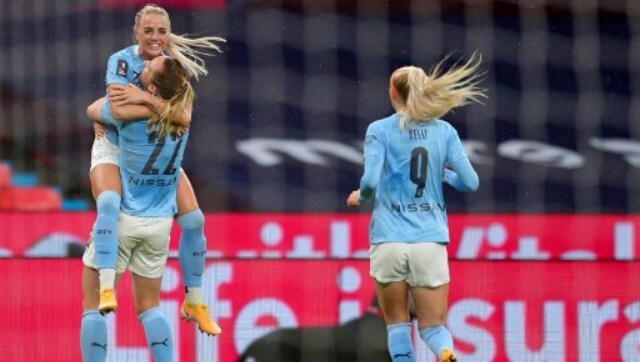 Women's Champions League: Ellen White, Sam Mewis score brace apiece as Manchester City cruise into quarters Women's Champions League: Ellen White, Sam Mewis score brace apiece as Manchester City cruise into quarters