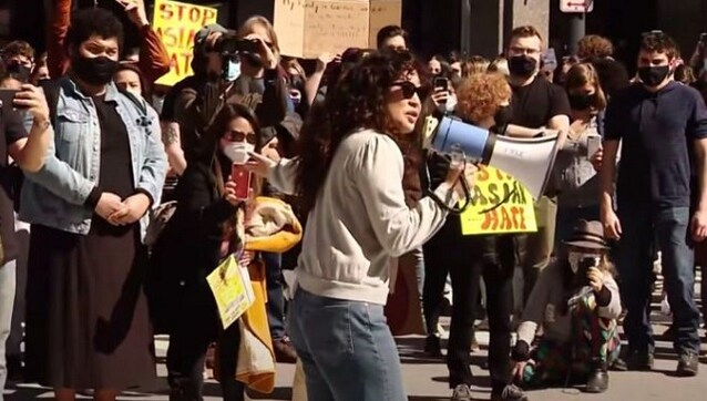 Sandra Oh calls for an end to anti-Asian violence at Pittsburgh rally: 'I belong here' Sandra Oh calls for an end to anti-Asian violence at Pittsburgh rally: 'I belong here'