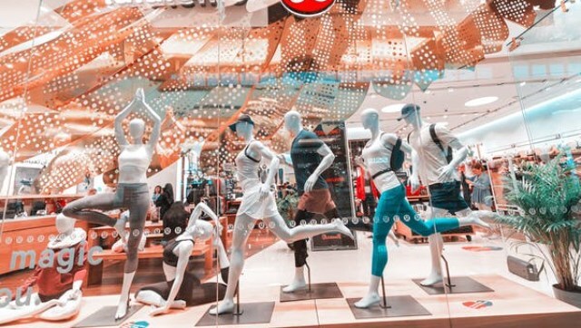 Activewear in the 21st century: How the clothing trend resists and reinforces popular ideas of femininity Activewear in the 21st century: How the clothing trend resists and reinforces popular ideas of femininity