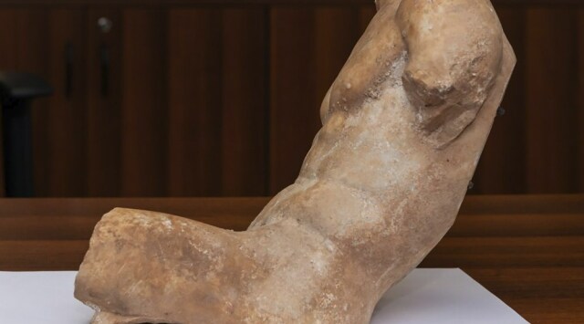 Greek police recover ancient marble statue of ‘exceptional artwork’, investigation under way Greek police recover ancient marble statue of ‘exceptional artwork’, investigation under way