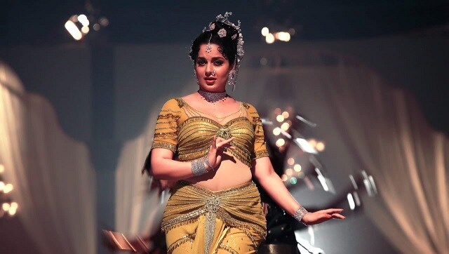 Ahead of Thalaivi trailer launch, Kangana Ranaut shares new stills as Jayalalithaa from upcoming biopic
