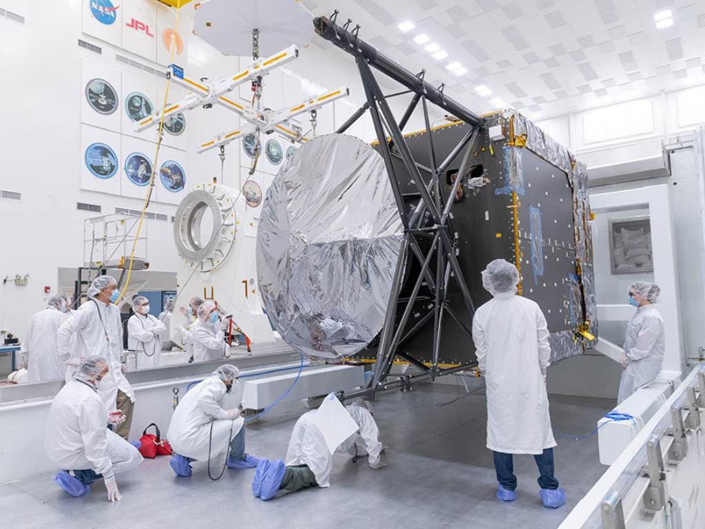 NASA begins assembling spacecraft bound for metal-rich asteroid Psyche