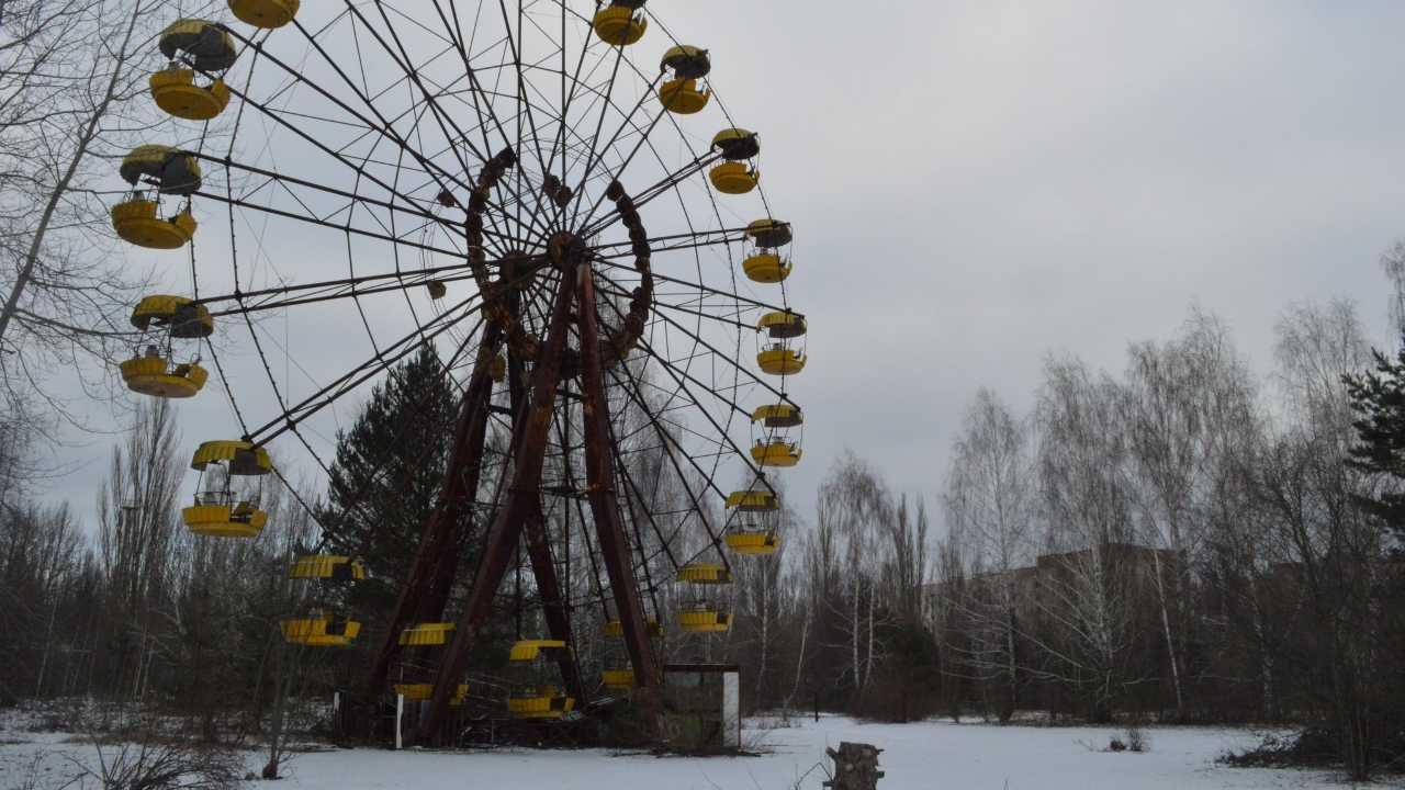 The Pripyat amusement park is an abandoned park, located in Pripyat, that was supposed to have a grand opening on 1 May, 1986. However, plans were cancelled after the explosion took place a few kilometres away. The abandoned carousel is still left standing in the park as a chilling reminder of the disaster. Image credit: Ian Bancroft/Flickr