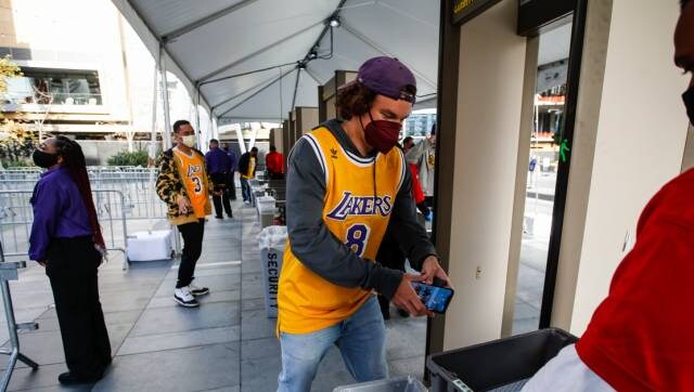 NBA: Los Angeles Lakers welcome back fans at the Staples Center for first time in over a year