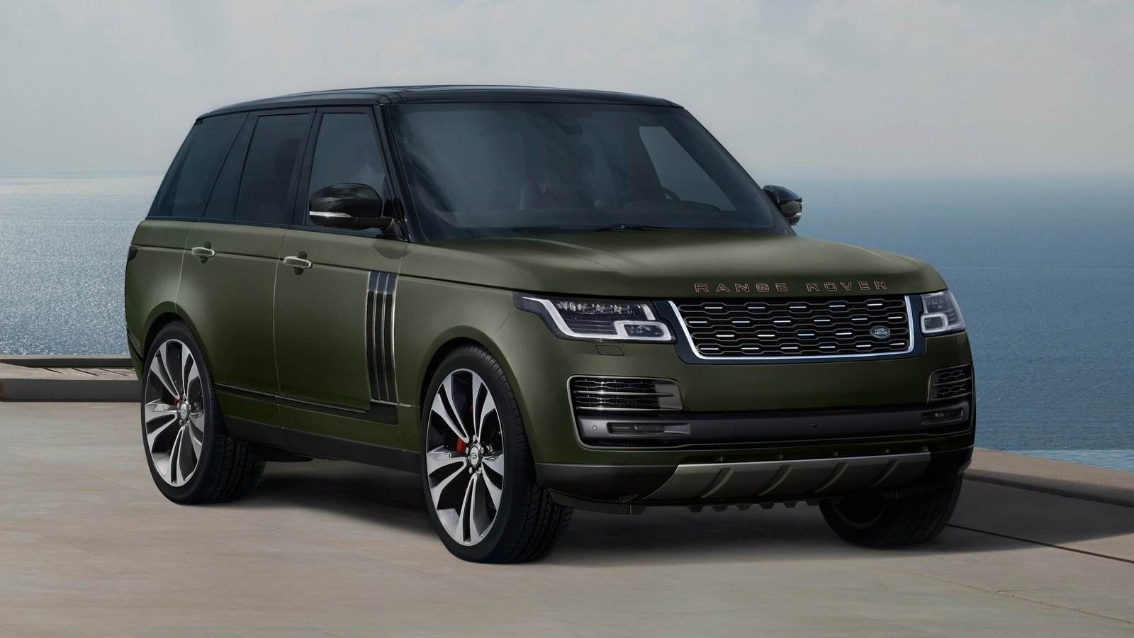  Range Rover SVAutobiography Ultimate editions debut, V8 and hybrid powertrains on offer