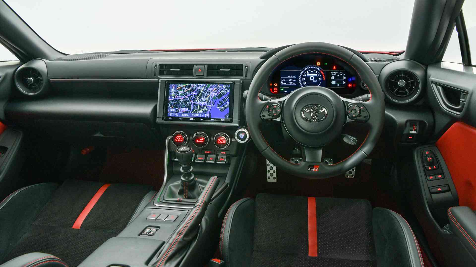 The Toyota GR 86 has a revised interior, and features a seven-inch touchscreen. Image: Toyota