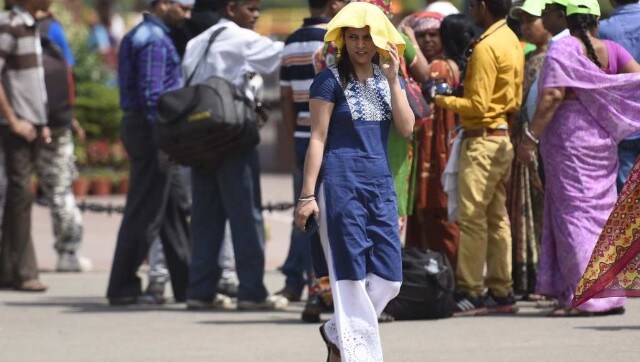 At 42.4 degrees Celsius, Delhi records April's hottest day in five years At 42.4 degrees Celsius, Delhi records April's hottest day in five years