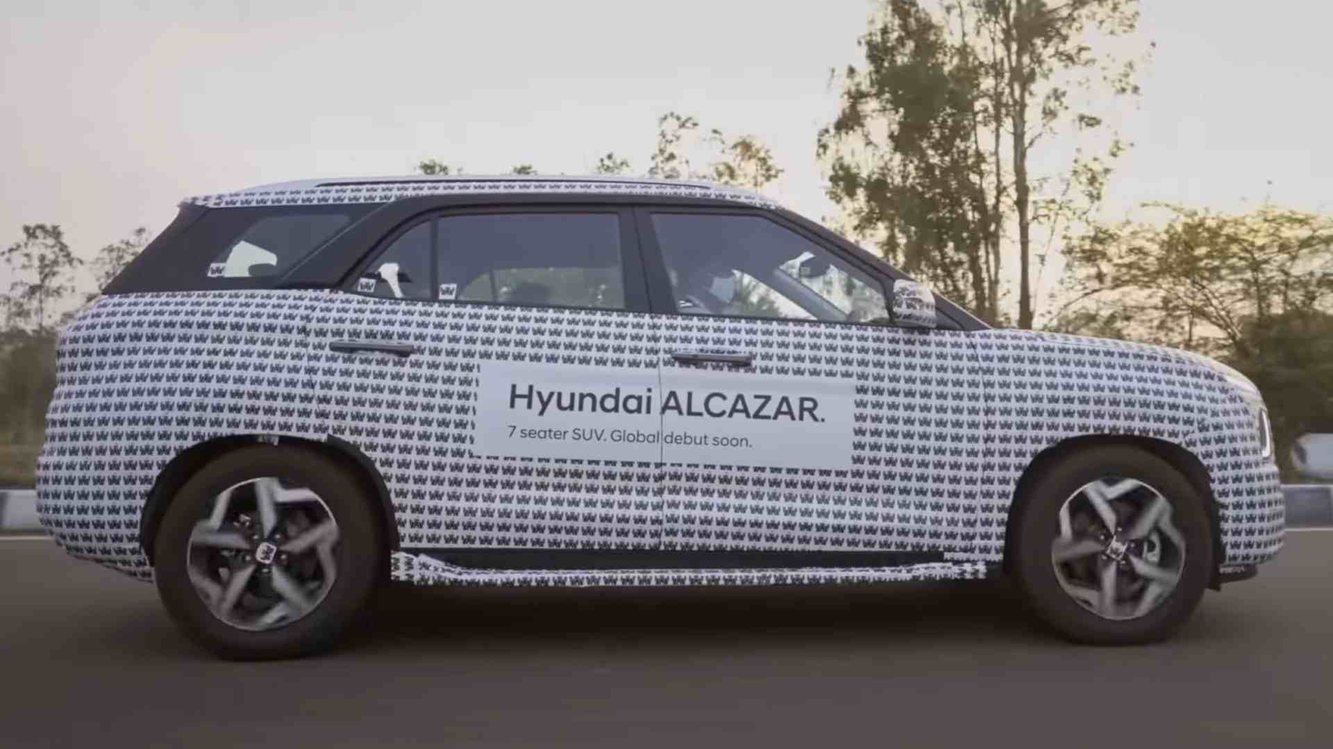 The increase in length with the Hyundai Alcazar necessitated by the addition of a third row of seats. Image: Hyundai