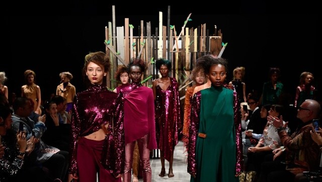 Drones, an Anna Wintour puppet, projections: Inside brands' experiments with tech for fashion weeks Drones, an Anna Wintour puppet, projections: Inside brands' experiments with tech for fashion weeks