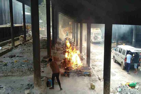 Unseen warriors of COVID: No rest for gravediggers in Bengaluru as crematoriums run out of space