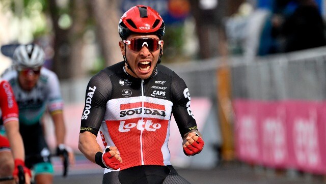 Giro d'Italia: Australian Caleb Ewan pulls out of tournament with knee injury