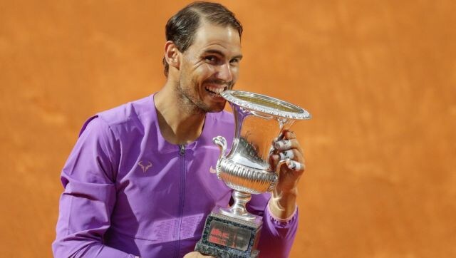 Italian Open: Rafael Nadal beats Novak Djokovic in Rome to lay down Roland Garros marker