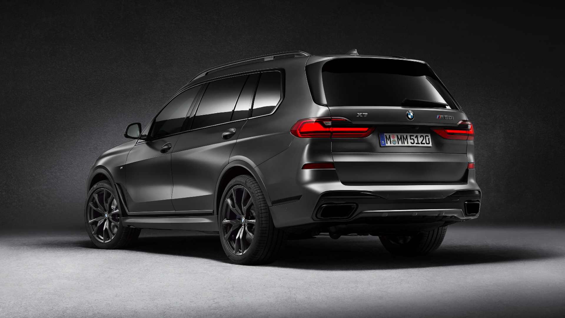 With 530 hp on tap, the BMW X7 Dark Shadow will do 0-100 kph in a claimed 5.4 seconds. Image: BMW