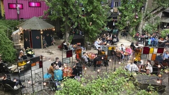 Berlin nightclubs slowly reopen post-pandemic; vaccination, negative COVID-19 test a must for entry Berlin nightclubs slowly reopen post-pandemic; vaccination, negative COVID-19 test a must for entry