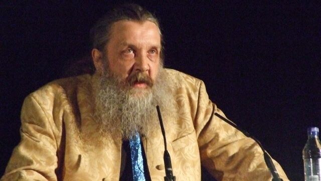 Alan Moore working on short story collection Illuminations, five-volume fantasy series Long London