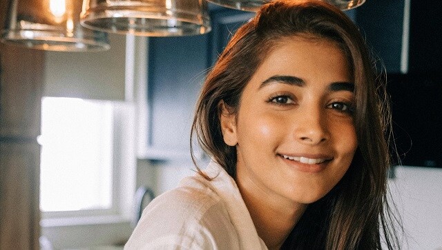 Pooja Hegde tests negative for COVID-19, says she has ‘recovered well' Pooja Hegde tests negative for COVID-19, says she has ‘recovered well'
