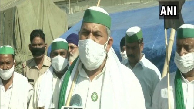 Farmers' protest: Rakesh Tikait, Yogendra Yadav lead sit-in at Haryana police station, seek release of arrested activists