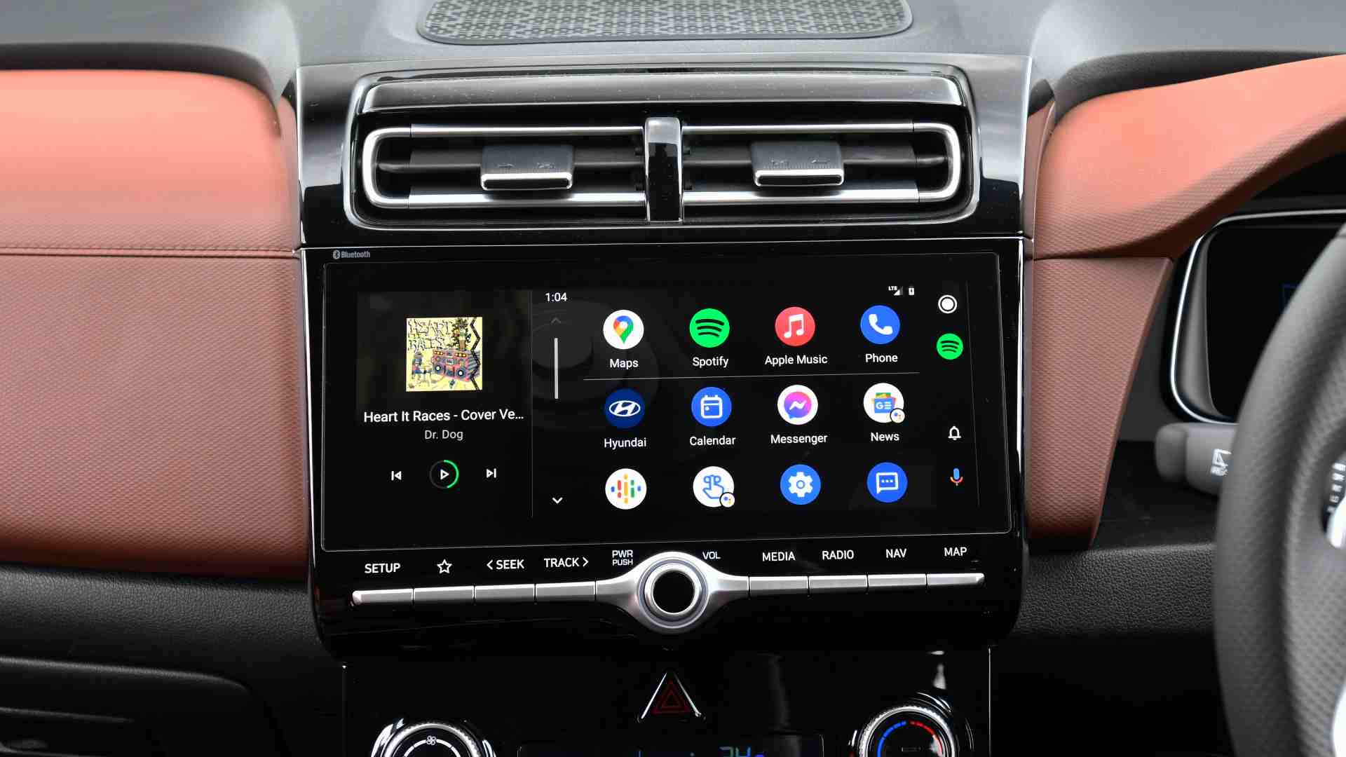10.25-inch touchscreen is fluid and responsive, but icon layout a bit cluttered. Image: Hyundai