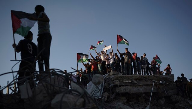 Israel conducts air strikes on Gaza strip in response to Hamas’ incendiary balloons Israel conducts air strikes on Gaza strip in response to Hamas’ incendiary balloons