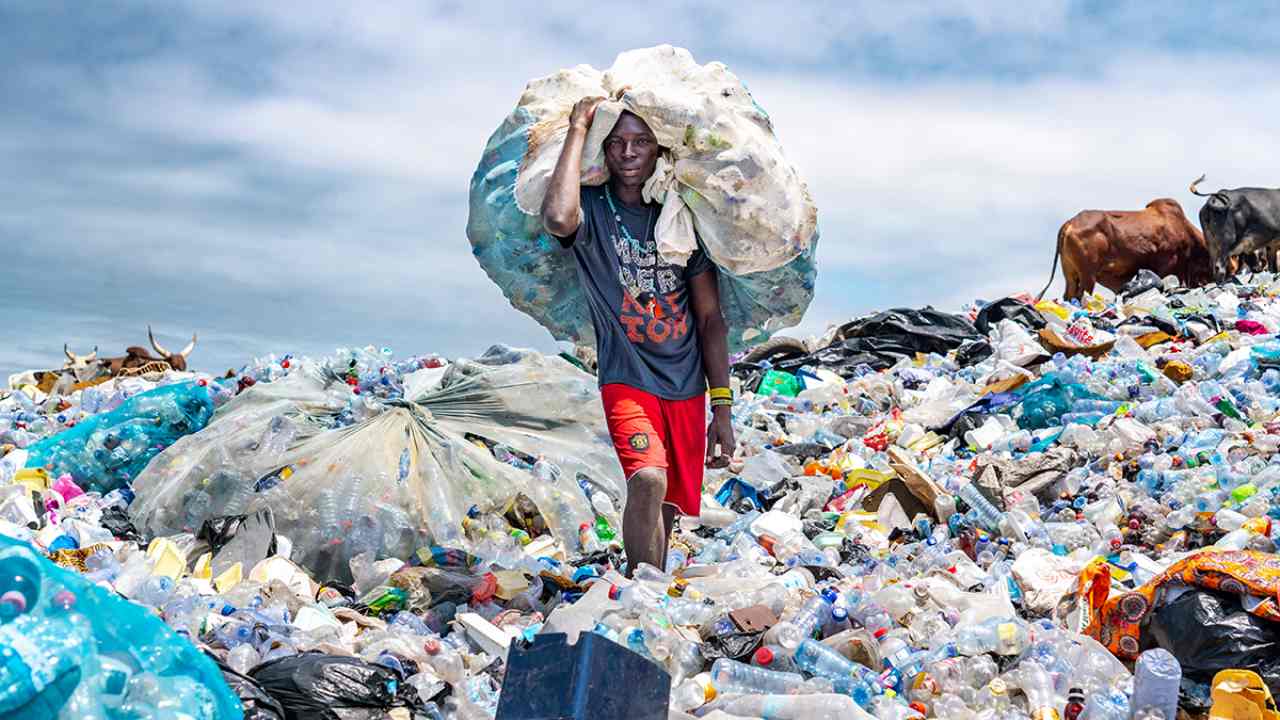 It will provide a platform that unites multiple stakeholders under the common goal of eliminating the leakage of plastic waste into our environment. Photo by Muntaka Chasant (Ghana)